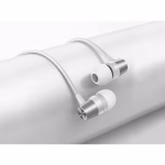  هدفون یوسمز SJ475 با طراحی داخل‌گوشی، درایور 10 میلی‌متری، میکروفون، کابل 1.2 متری، جک 3.5 میلی‌متری و بدنه آلومینیومی؛ مناسب موسیقی و مکالمه.