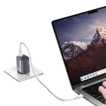 شارژر دیواری یوسمز USAMS CC323 T66 با توان 45 وات، فناوری GaN، پورت USB-C و پشتیبانی از PD 3.0؛ مناسب شارژ سریع گوشی، تبلت و دستگاه‌های سازگار.